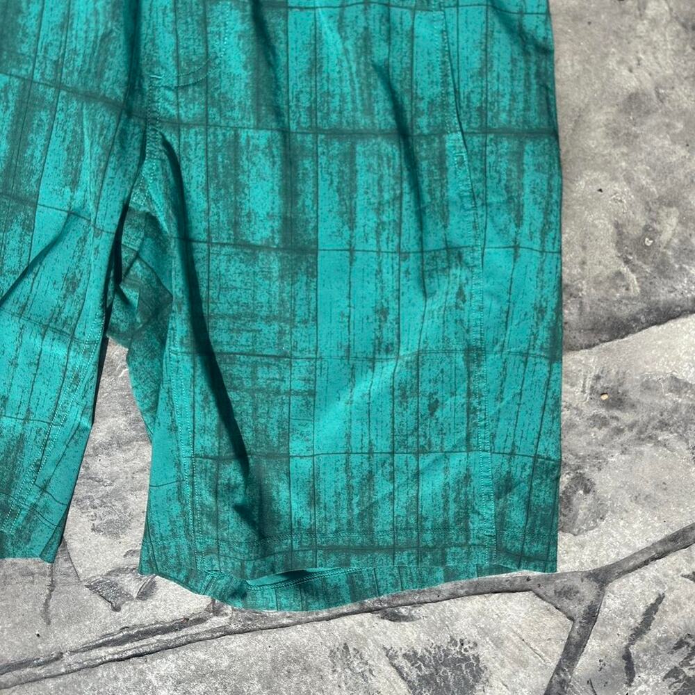 Lululemon Core Shorts In A - image 5